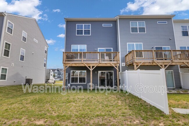Building Photo - 4013 Singerville Ct