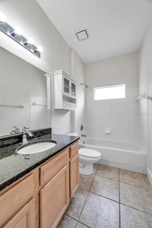 Building Photo - 1915 Fruitridge St