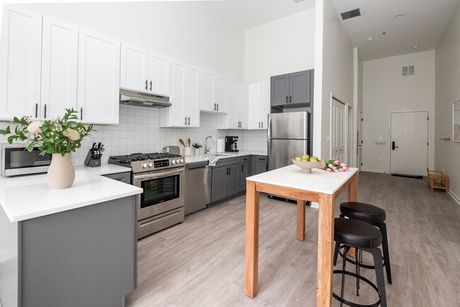 Building Photo - Addams Coliving