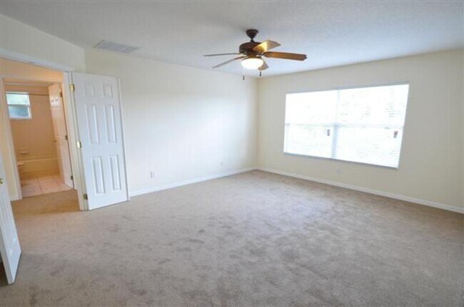 Building Photo - 12033 Blairemont Way