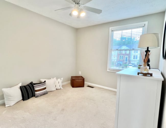 Building Photo - 7821 Edmunds Way