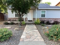 Building Photo - 2-Bed, 2-Bath Cottage PENDING