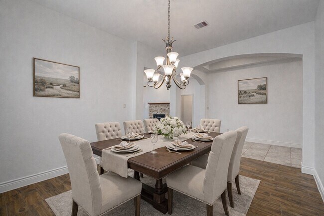 Building Photo - 6614 Rising Hills Ln