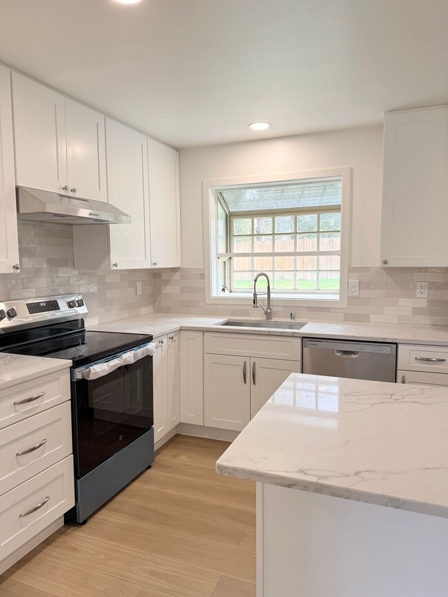 Building Photo - Great Home for rent