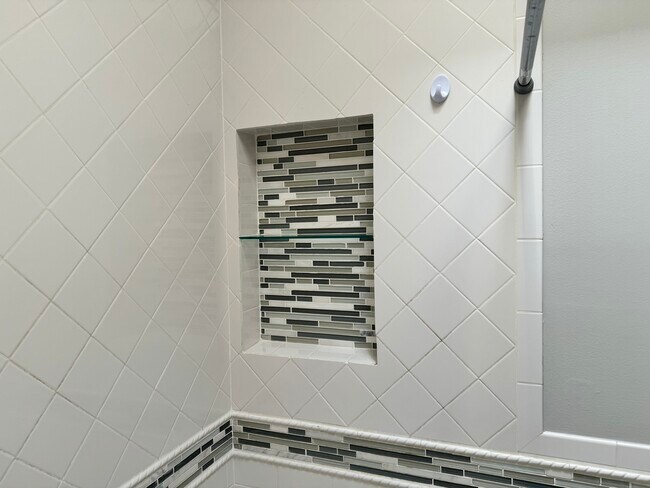 Bathroom tile - 418 Bonsal St