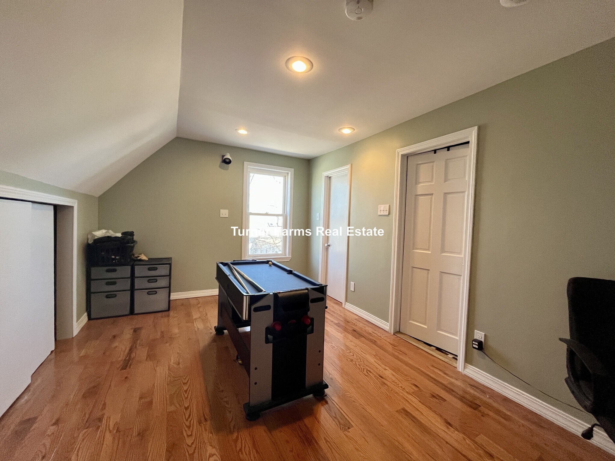 Building Photo - 43 Martin St