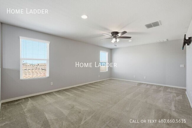 Building Photo - 9504 E Theia Dr