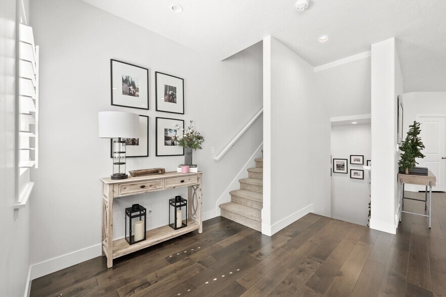 Building Photo - 8912 S 660 E