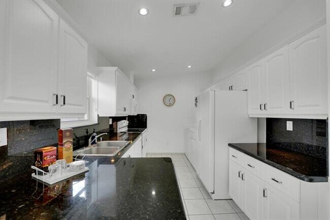 Building Photo - 17255 NW 72nd Ct