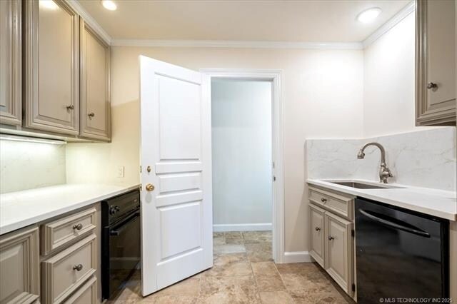 Building Photo - 2151 27th St