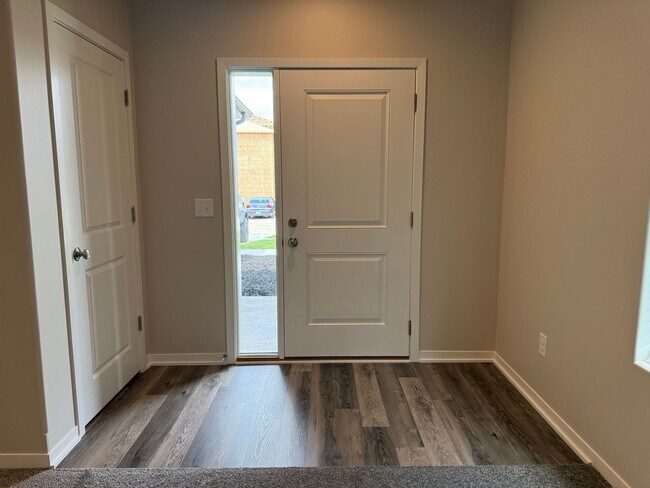 Building Photo - Brand New 3 bedroom/3 bathroom ranch townhome in Waverly