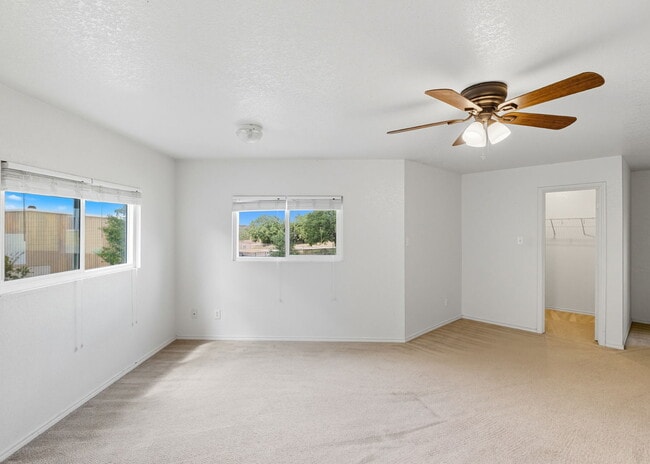 Building Photo - Incredible value with a **washer, dryer, refrigerator, shed, and a covered backyard with a dog run!