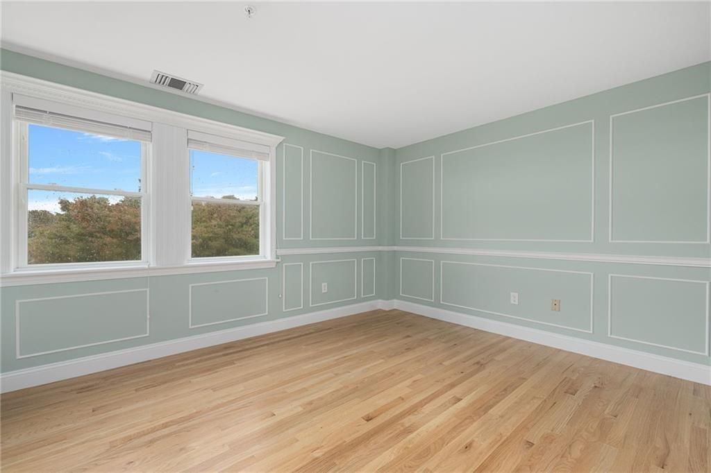 Building Photo - 53 Conanicus Ave
