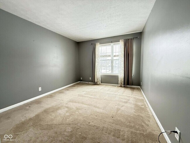 Building Photo - 8607 Longspur Ct