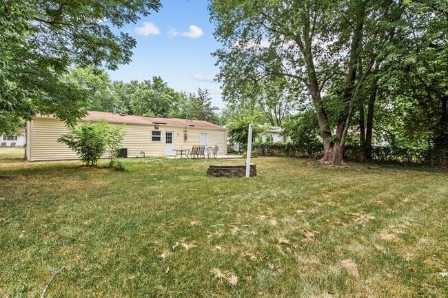 Building Photo - 1415 Plaza Pl