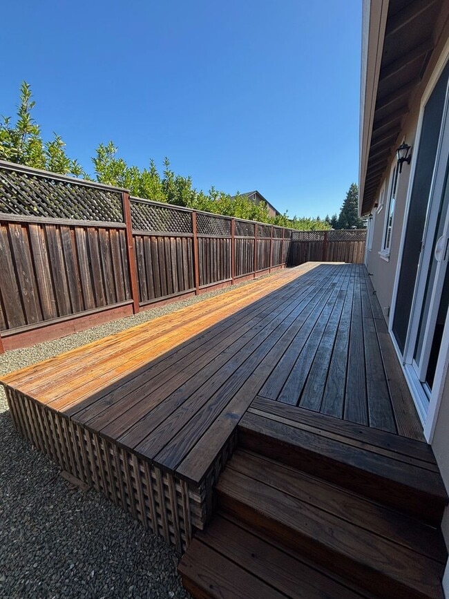 Building Photo - Single Level 3 Bedroom 2 Bathroom Coffey P...