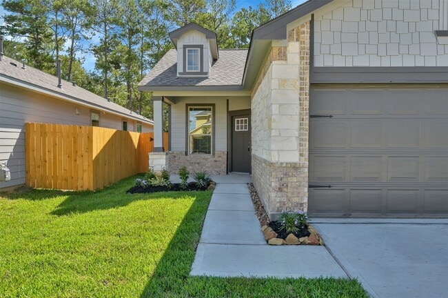 Building Photo - 14733 Pinion Ct
