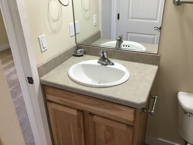 Building Photo - ra1052