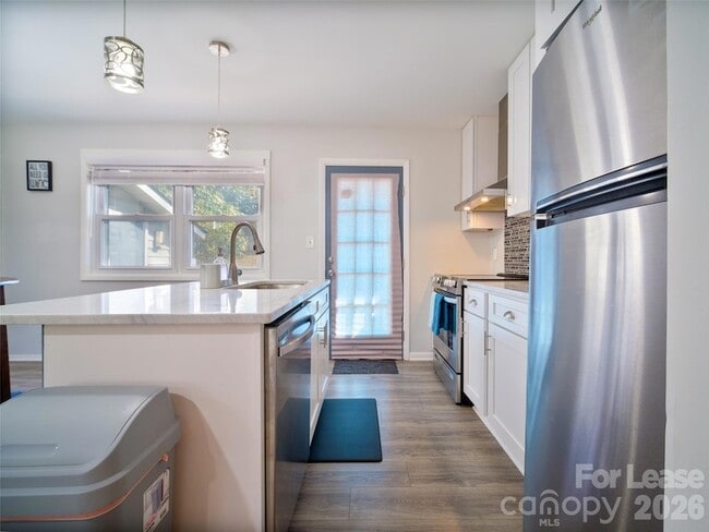 Building Photo - 2515 Thornton Rd