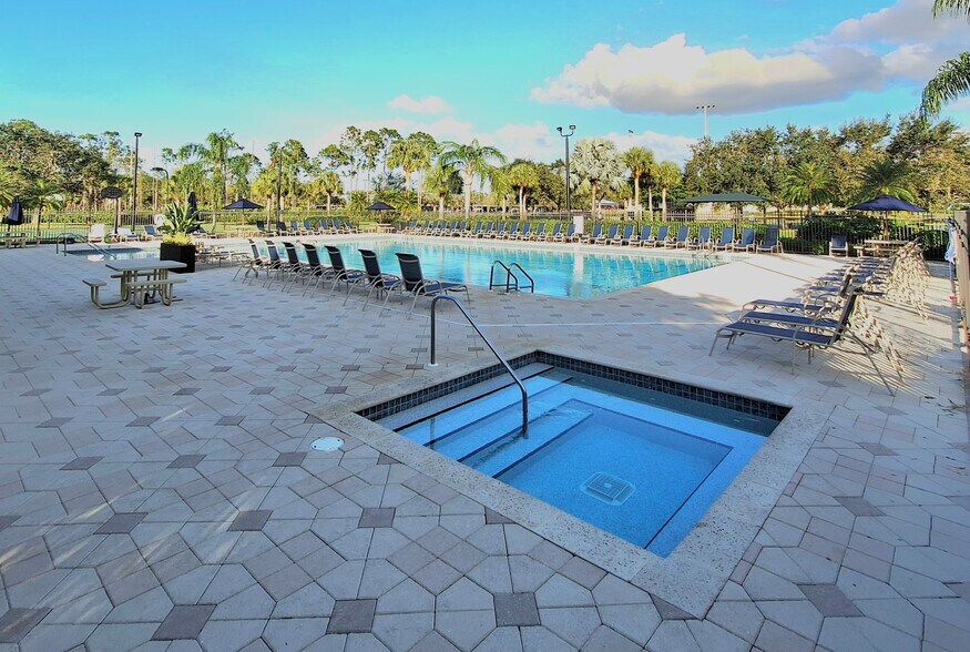 Clubhouse pool - 21301 Lancaster Run