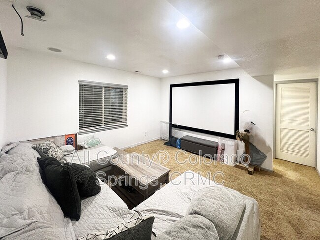 Building Photo - 6168 Rocking Chair Ln