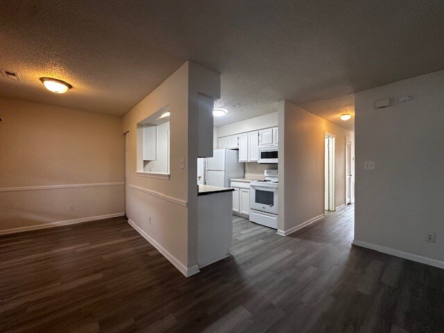 Building Photo - 2909 Spring Garden St