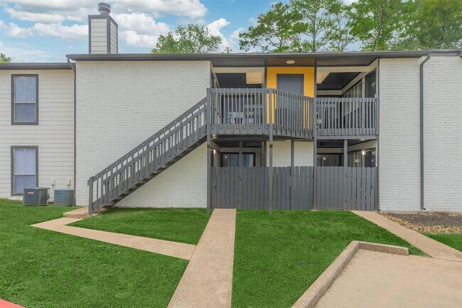 Building Photo - 21717 Inverness Forest Blvd