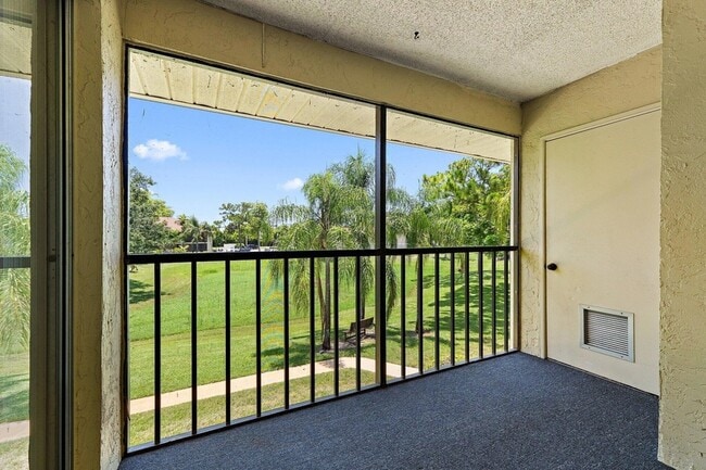 Building Photo - 6531 Chasewood Dr