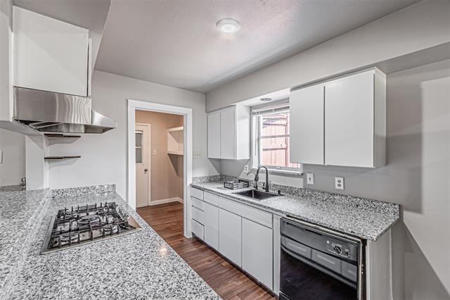 Building Photo - 1018 McCallum Dr