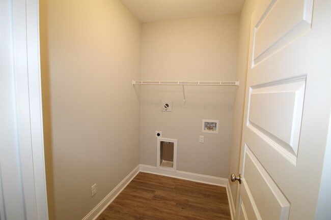 Building Photo - 512 Belmont Ave