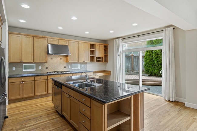 Building Photo - 17212 NE 117th Way