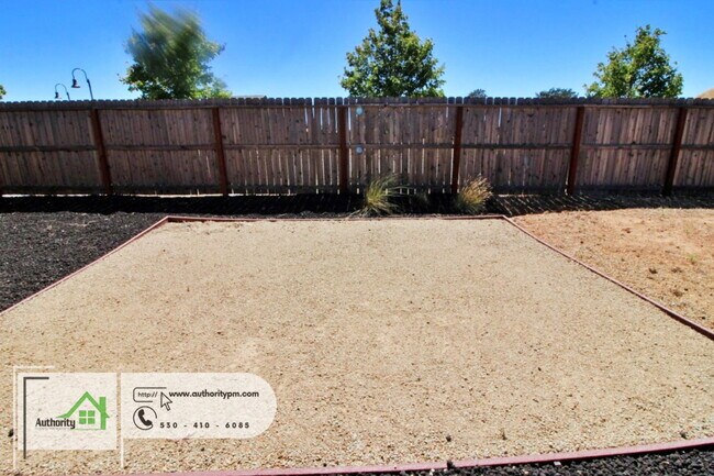 Building Photo - 4624 Pleasant Hills Dr