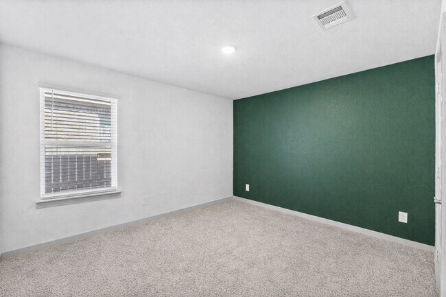 Building Photo - 13220 Lago Acero