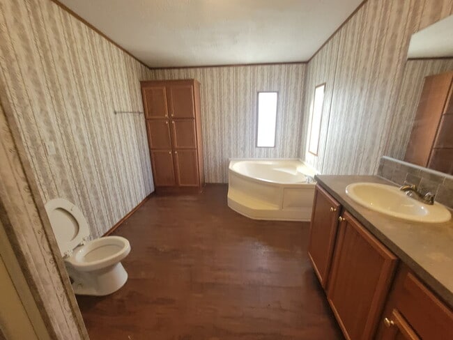 Building Photo - 4541 Deer Run Rd