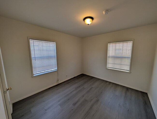 Building Photo - 2783 W 27th St