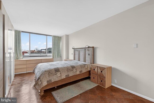 Building Photo - 2700 Virginia Ave NW