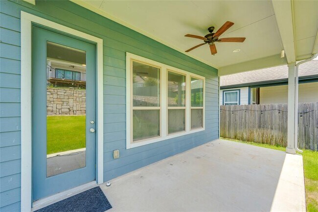 Building Photo - 9813 Evening Canopy Dr