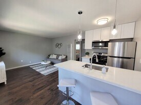 Building Photo - 2318 San Juan Ave