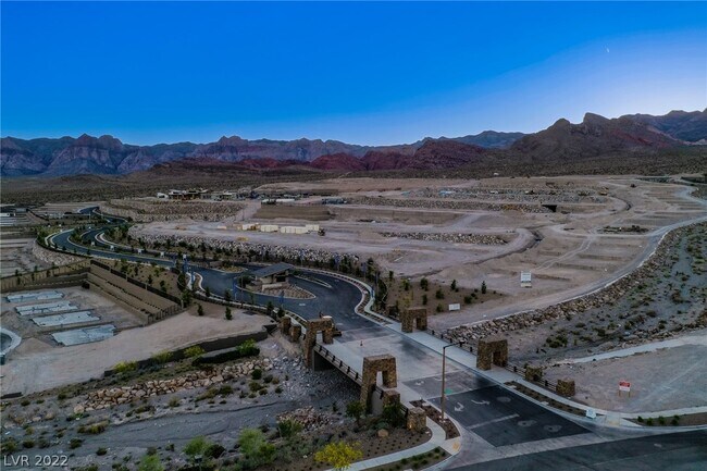 Building Photo - 909 Allister Flds Ln