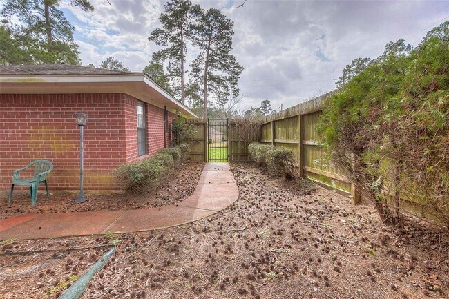 Building Photo - 3011 Sand Dr