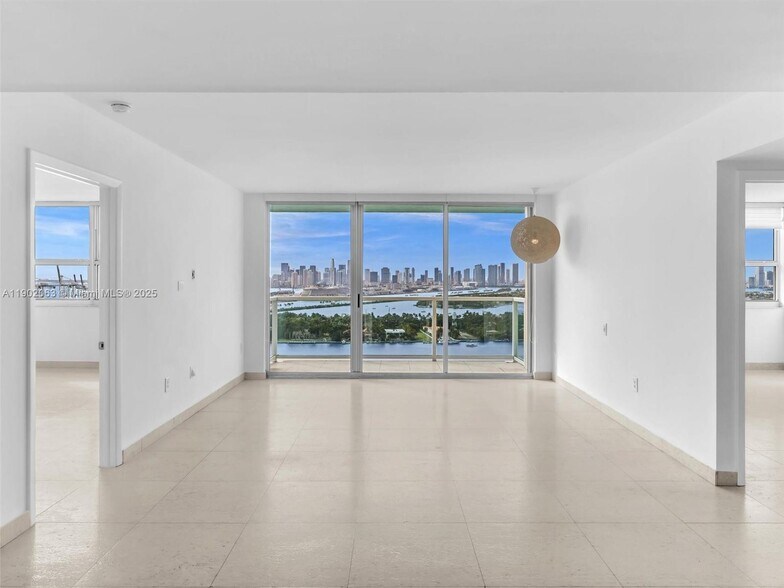 Building Photo - 650 West Ave