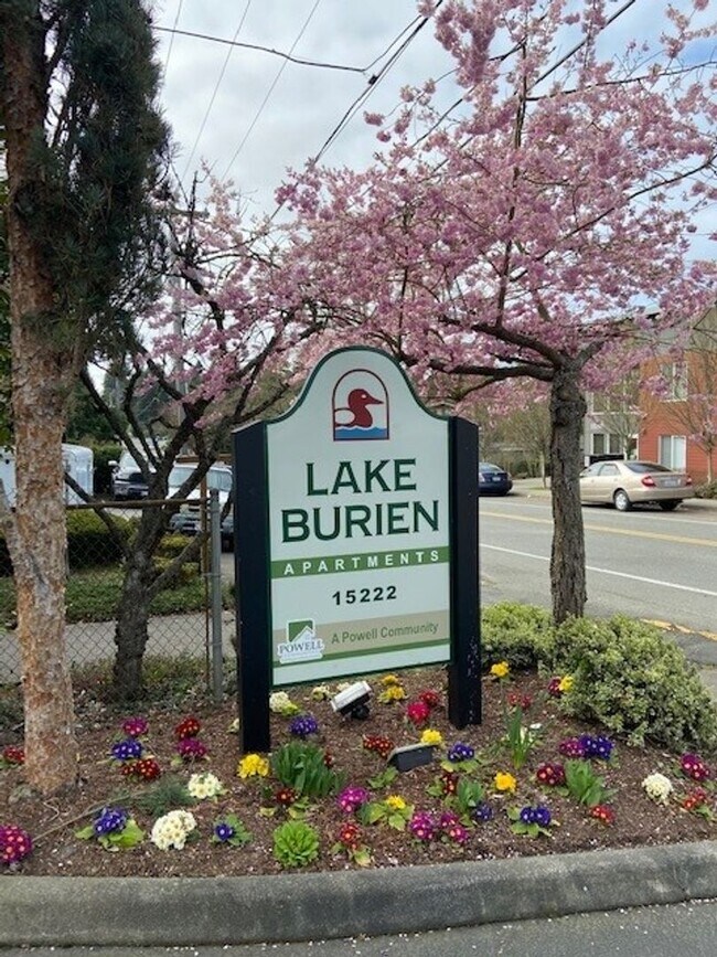 Building Photo - Lake Burien View