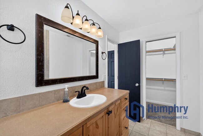 Building Photo - 13159 Ocotillo Dr