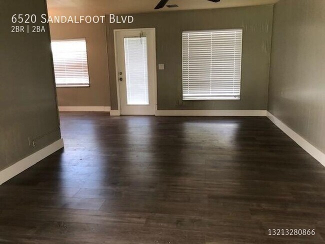 Building Photo - 6520 Sandalfoot Blvd