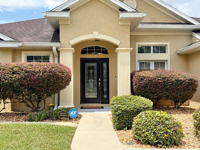 Building Photo - 5303 SW 88 Pl