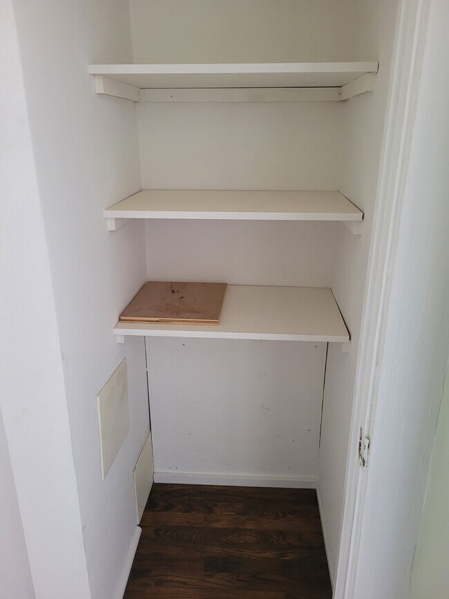 Pantry - 402 E 18th St