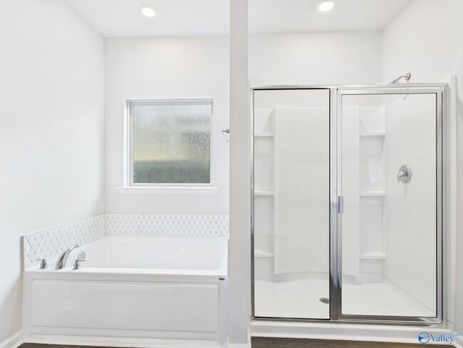 Building Photo - 157 High Leaf Dr