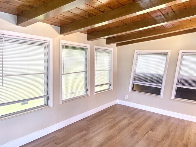 Building Photo - 1667 Rudy Ct