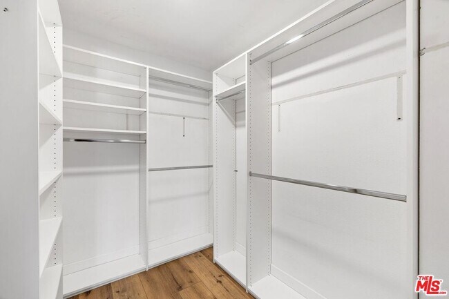 Building Photo - 311 S Gramercy Pl