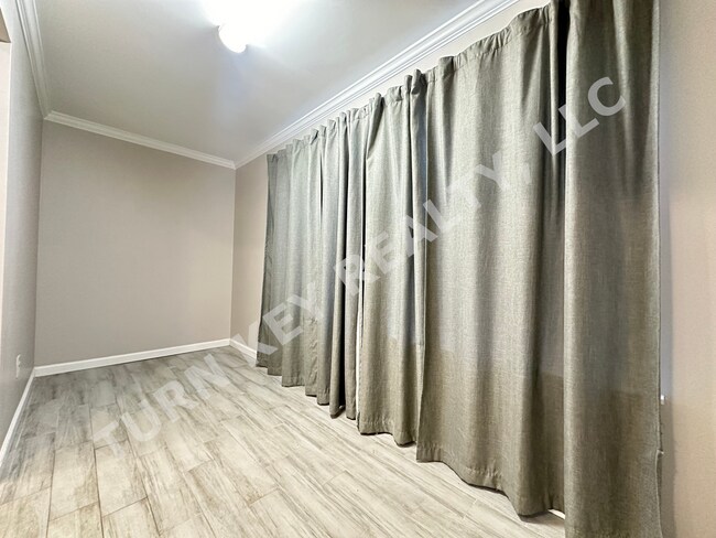 Building Photo - Condo for rent near UAB *Price Drop & Move In Special*